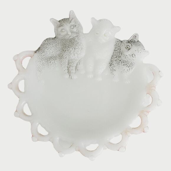 Vintage EAPG Westmoreland Kittens Pressed Milkglass Set of 2 Dishes 6.5” - Picture 6 of 7